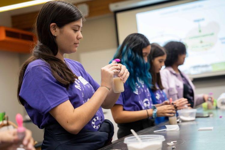 girls in stem workshop